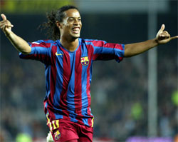 301005_dinho_dif.jpg